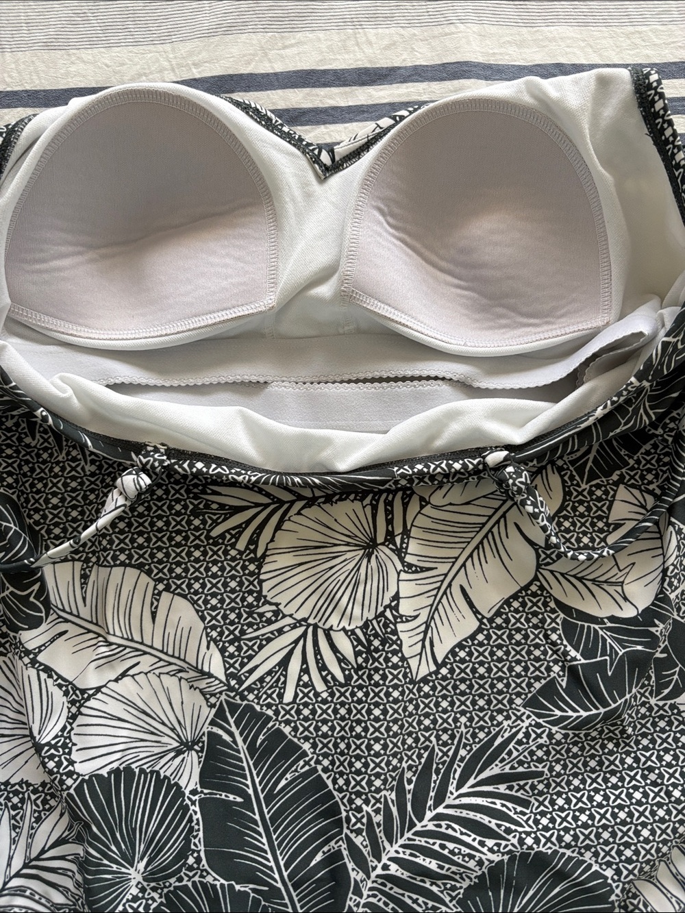 Women’s Tropical One-Piece Swimsuit - Picture 5 of 9